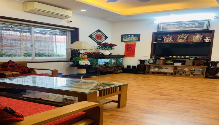 Chính chủ cần cho thuê căn hộ TT Phương Mai 160m2, 3 ngủ, đủ công năng chỉ 11 Triệu -